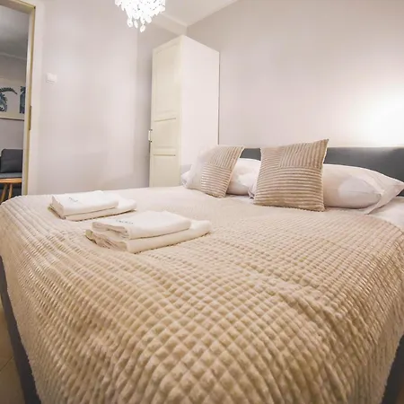 Przy Promenadzie - 2 Sypialnie & Parking - Uzdrowiskowa 12-14 - Na Wyspie Apartmán *