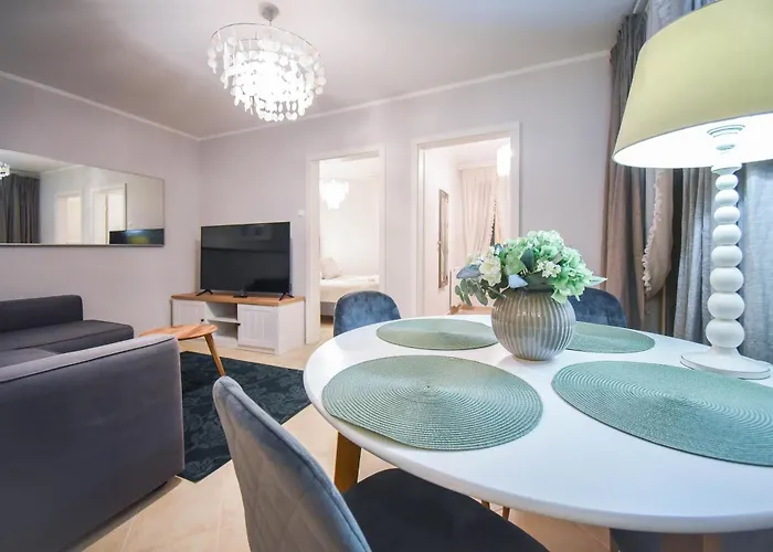 شقة Przy Promenadzie - 2 Sypialnie & Parking - Uzdrowiskowa 12-14 - Na Wyspie سفينويتشي